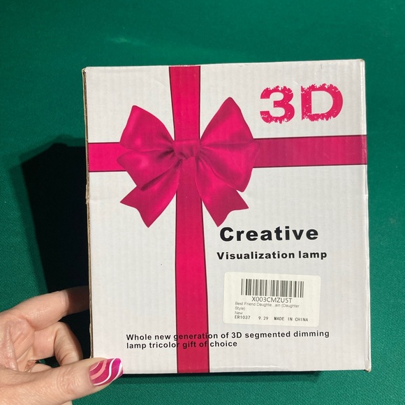 Mom daughter visual 3D light & keychain. New. Never used. Uses usb port. - Picture 2 of 4
